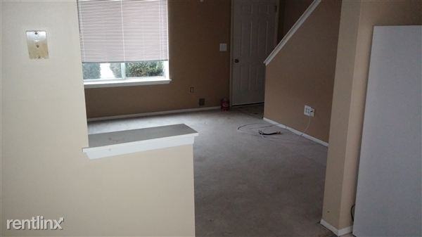 Meadowview St - Photo 2 of 7