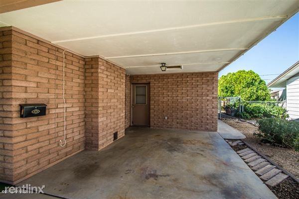 12814 N 112th Ave - Photo 2 of 17