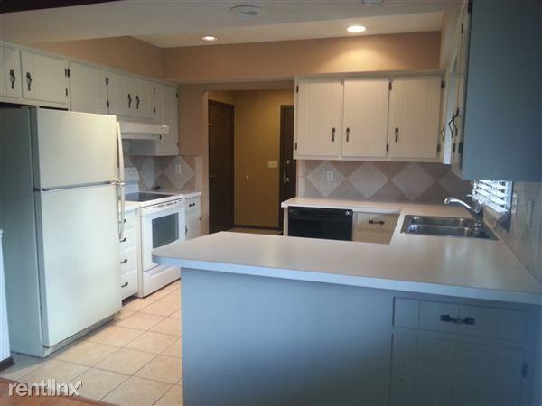 2666 Gay Paree Dr - Photo 2 of 12