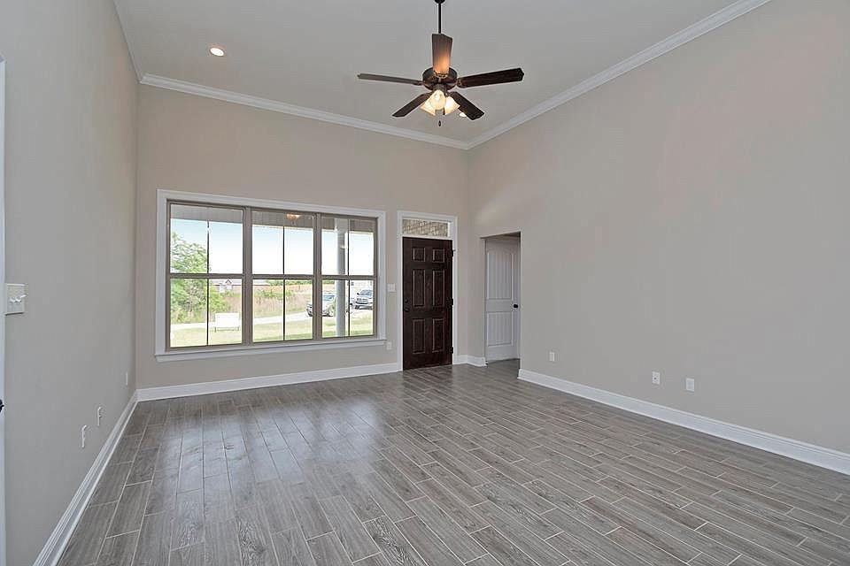 7 Marlin Ln - Photo 2 of 3