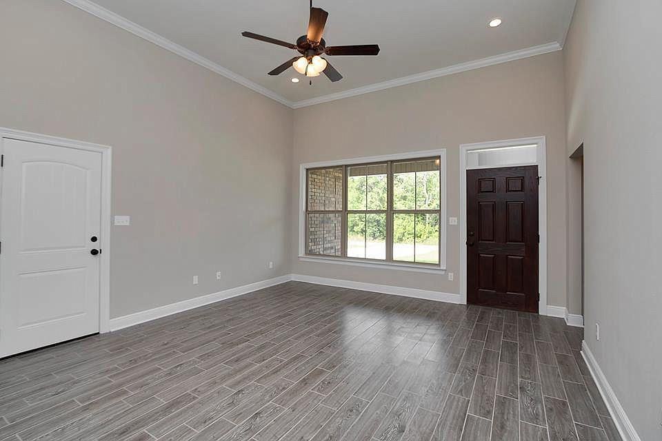 7 Marlin Ln - Photo 3 of 3