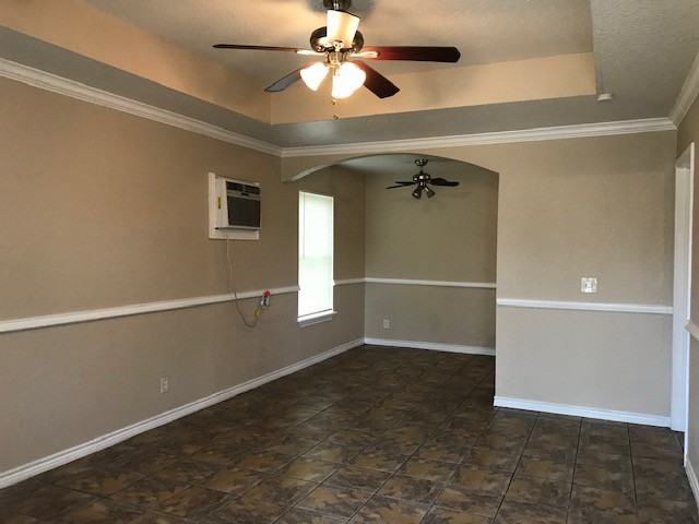 5846 Elm Valley Dr - Photo 3 of 9