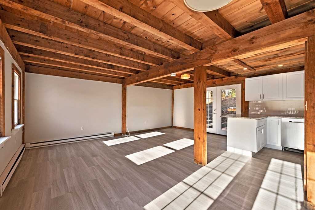 25 Pine St Unit R - Photo 2 of 21