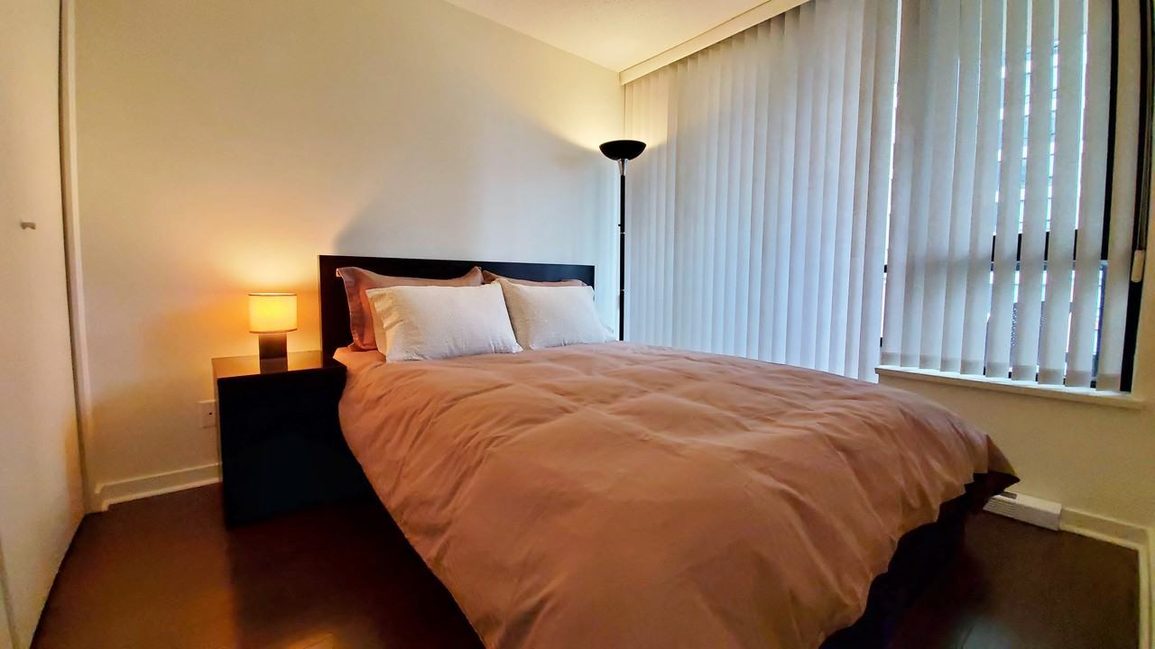 977 Mainland Street #7 - Photo 7 of 19