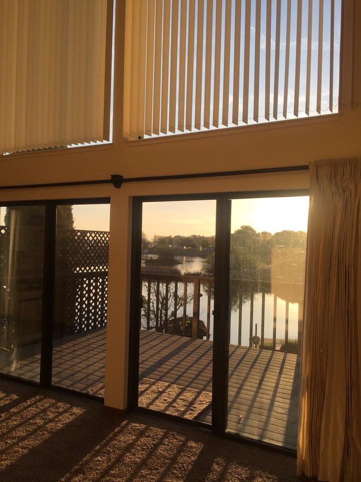 Woodbridge townhome - Photo 3 of 16