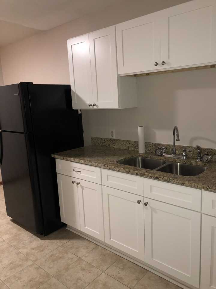 812 E College Ave #812 - Photo 3 of 5