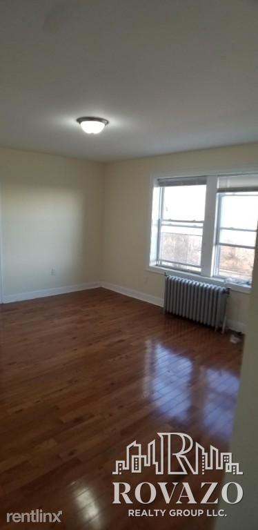 77 McAdoo Ave - Photo 3 of 3