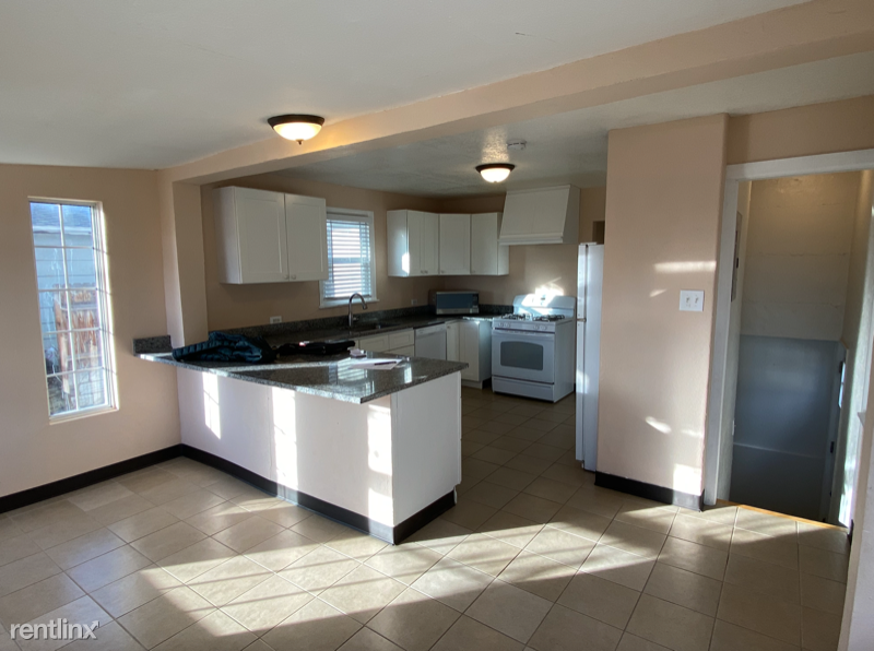 2218 W Iliff Ave - Photo 3 of 7