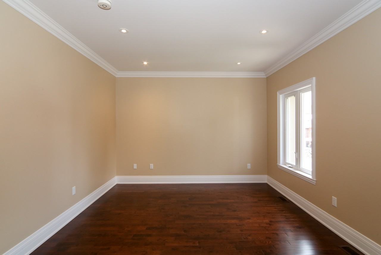 489 Lauder Avenue #Main - Photo 3 of 12