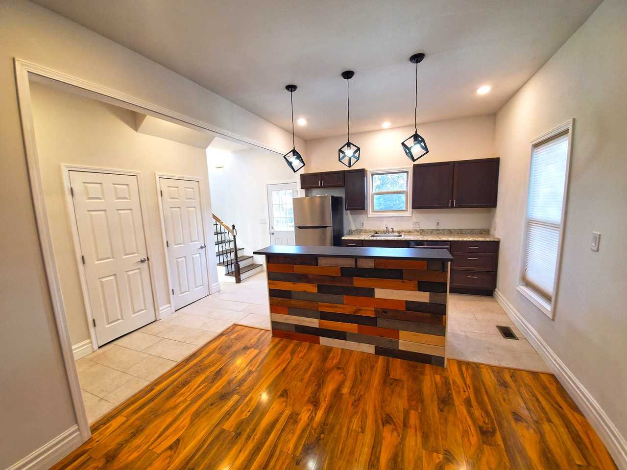 126 West Thornton Avenue - Photo 2 of 13