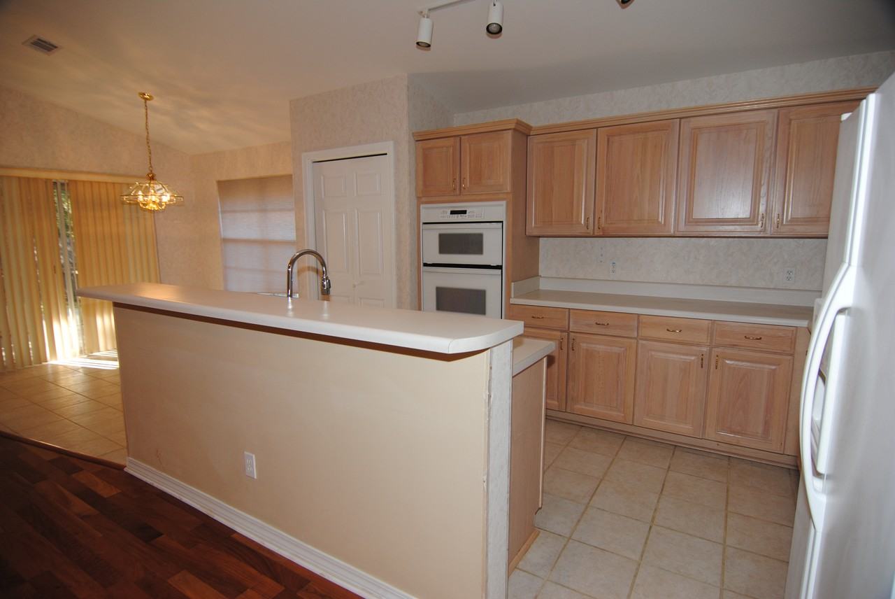 9955 Rail Cir - Photo 2 of 18