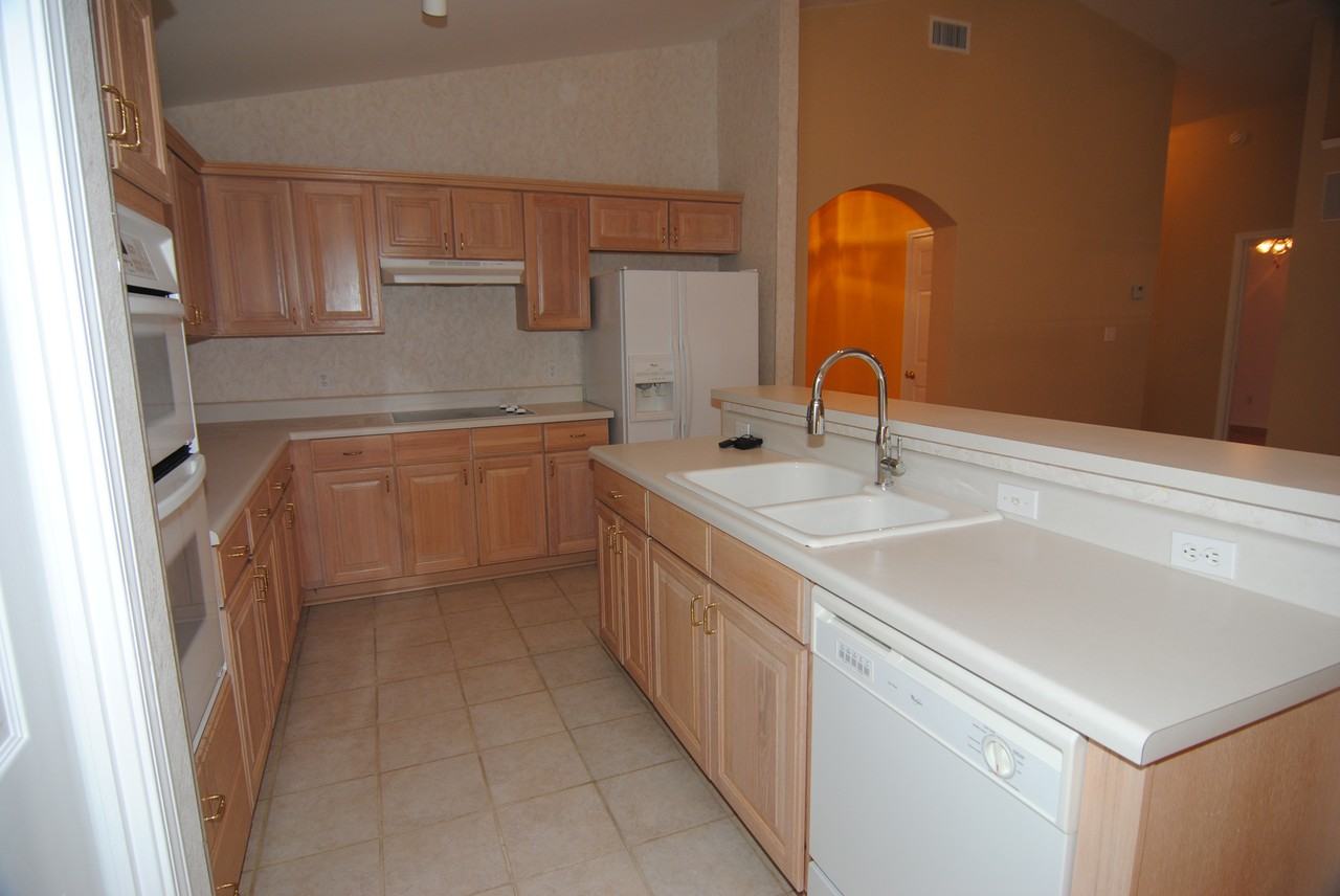 9955 Rail Cir - Photo 3 of 18