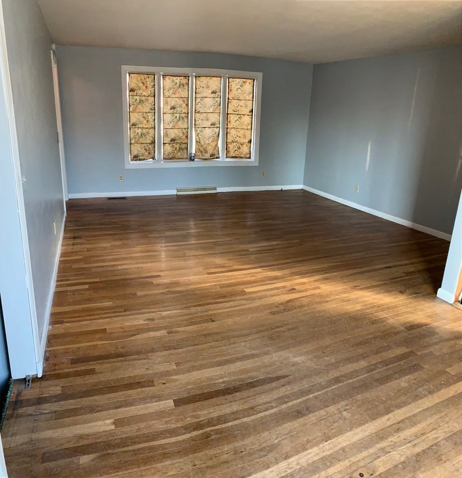 3401 E Rose Hill Ave - Photo 2 of 9