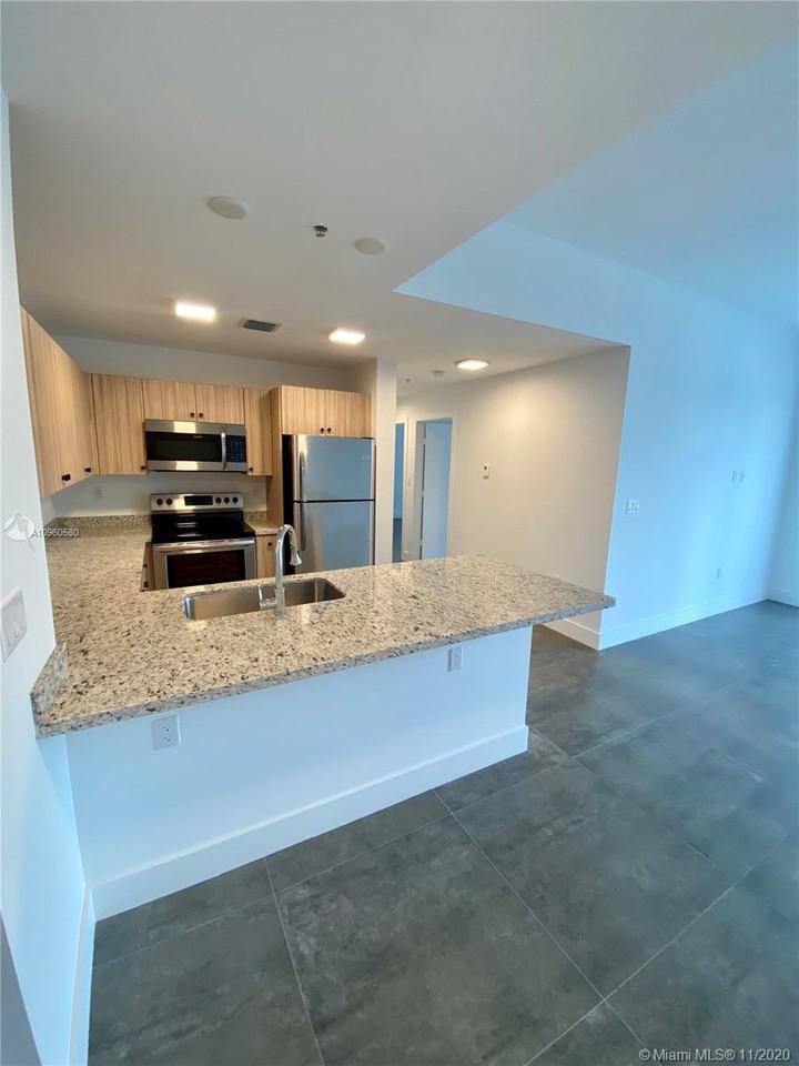 2010 Southwest 25th Terrace #404 - Photo 3 of 20