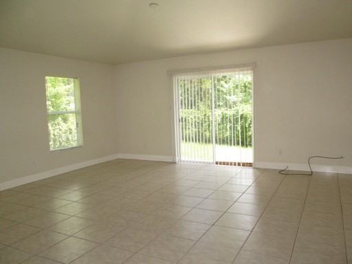 4606 30th St SW - Photo 2 of 13