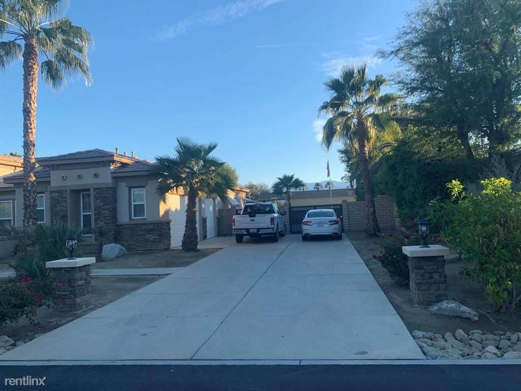 80445 Paria Way - Photo 2 of 10