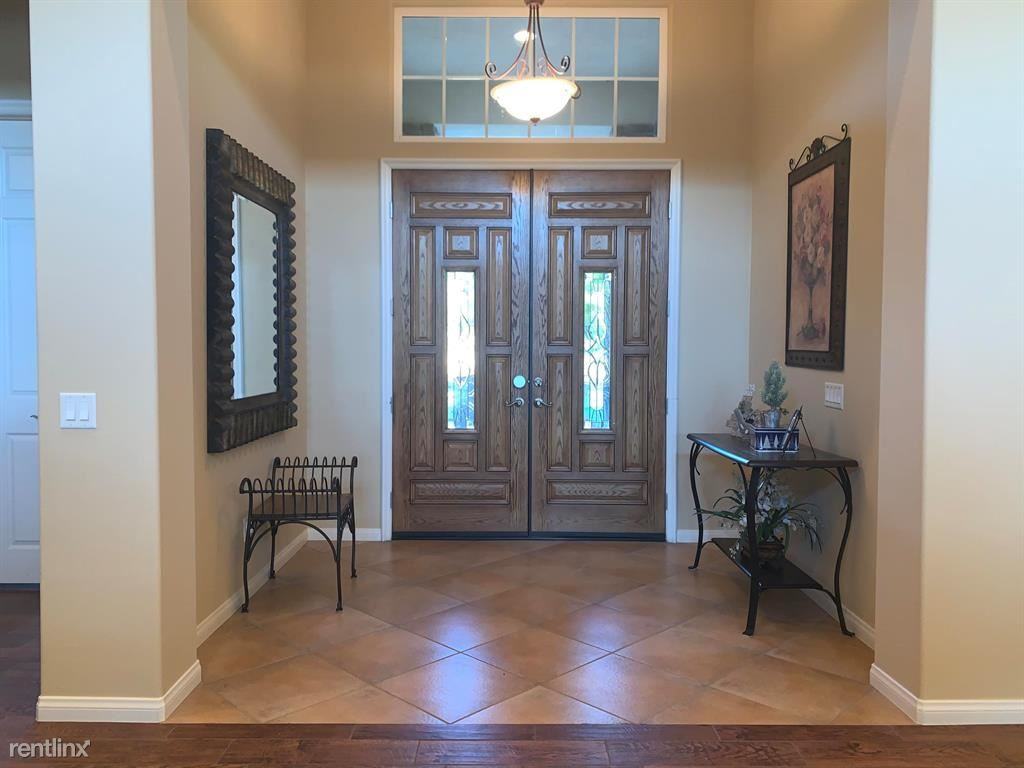 80445 Paria Way - Photo 3 of 10