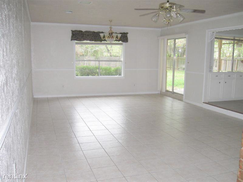 1005 Madera Cir - Photo 3 of 20