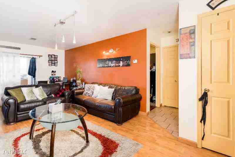 709 Kennedy Dr - Photo 2 of 9
