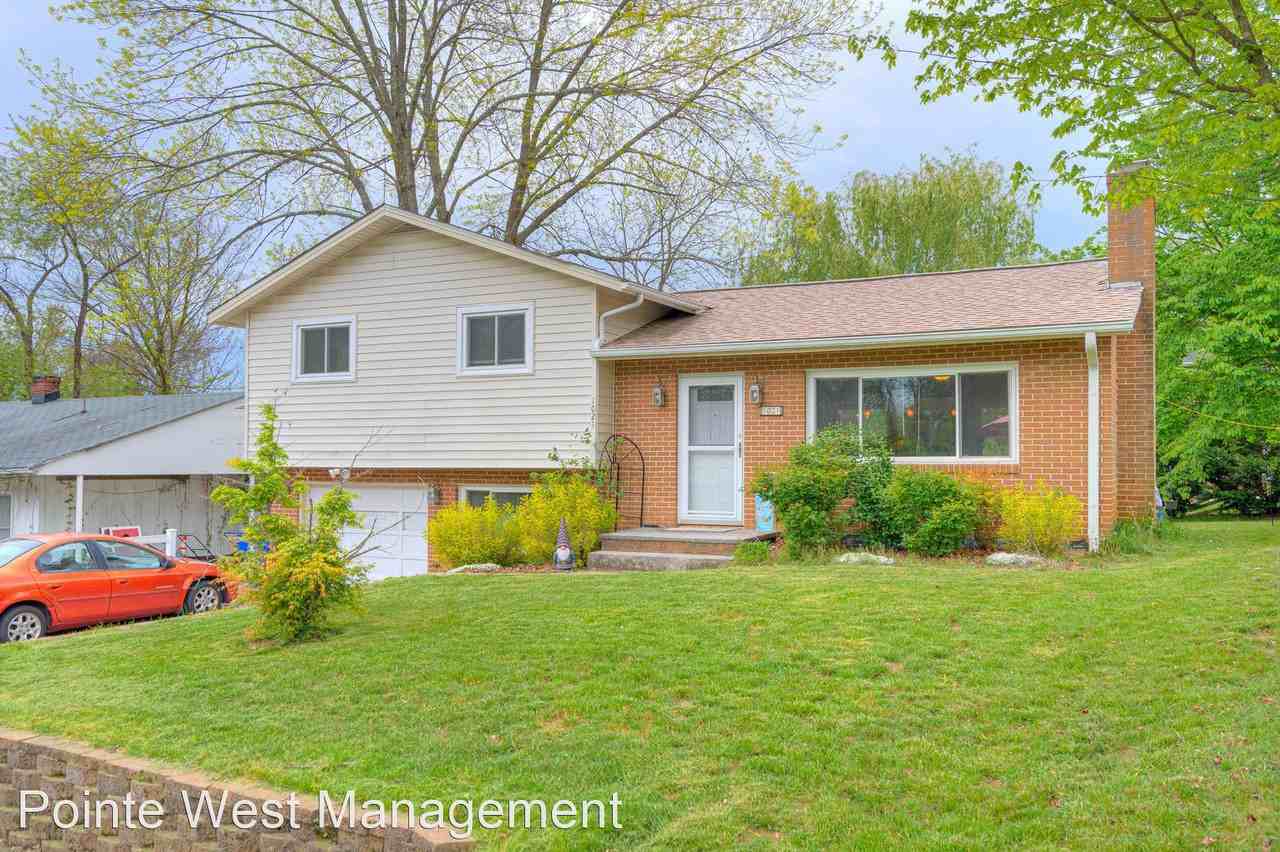 1021 Montgomery St - Photo 2 of 32
