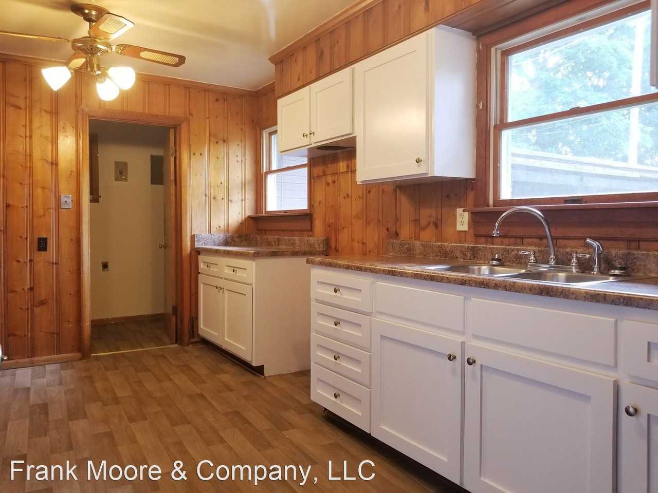 8514 Lyn Ave - Photo 3 of 18