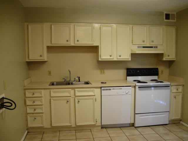 4609 Belton Ave - Photo 2 of 5