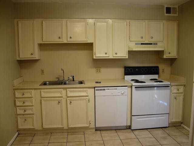 4609 Belton Ave - Photo 3 of 5