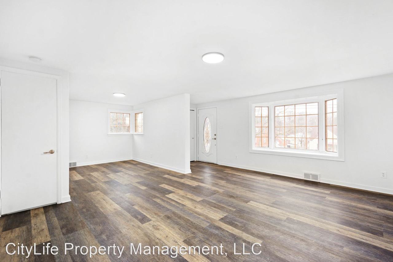 3244 Elderwood Dr - Photo 3 of 23