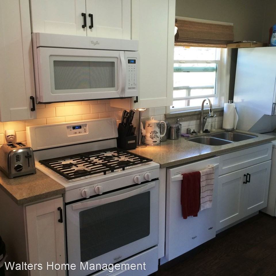 565 1/2 E 5th Ave - Photo 2 of 7