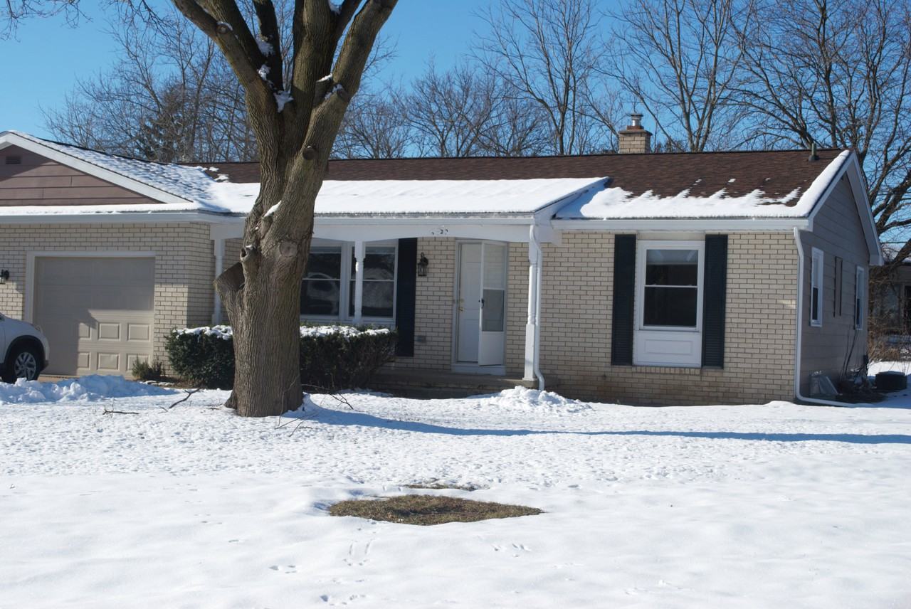 4735 Kingswood Drive - Photo 2 of 18