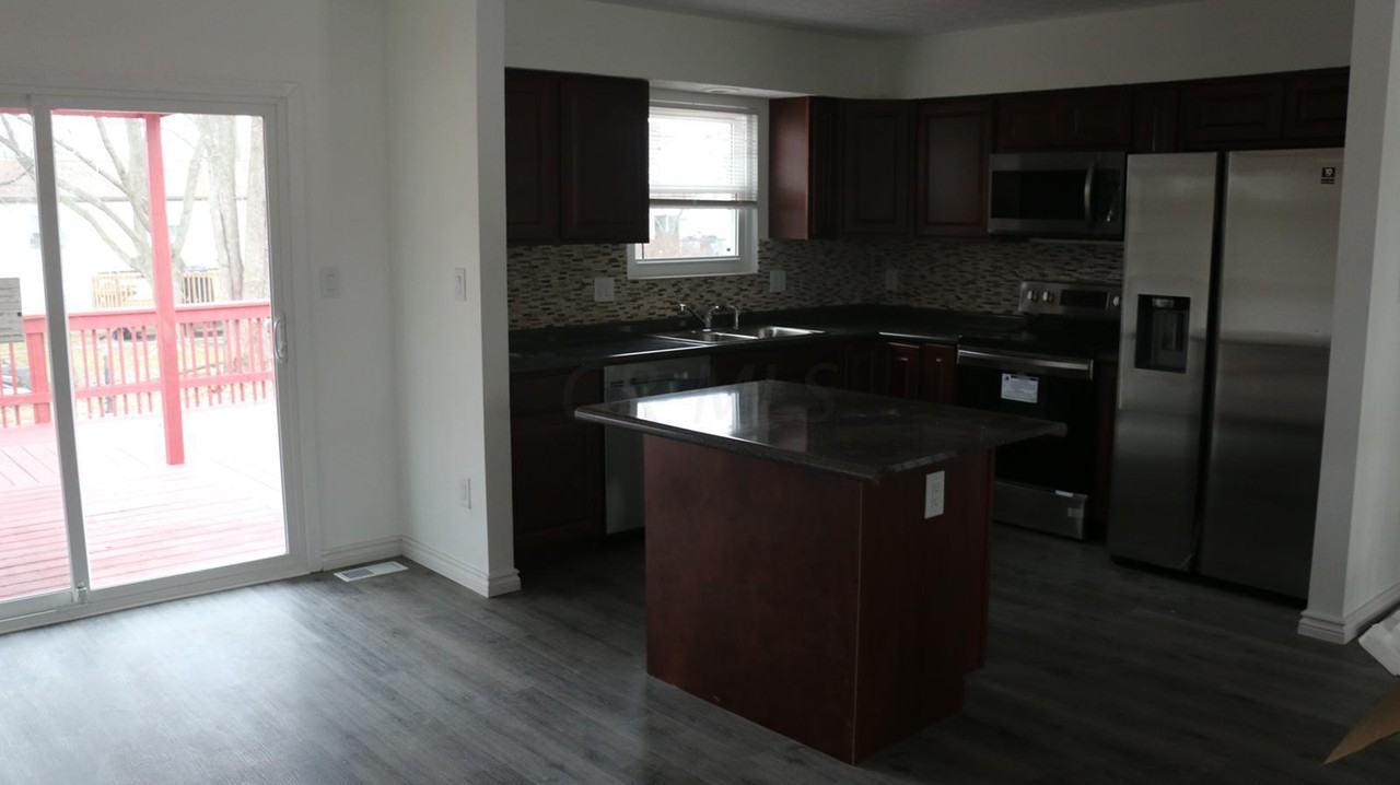 1080 Arapaho Ave - Photo 3 of 22