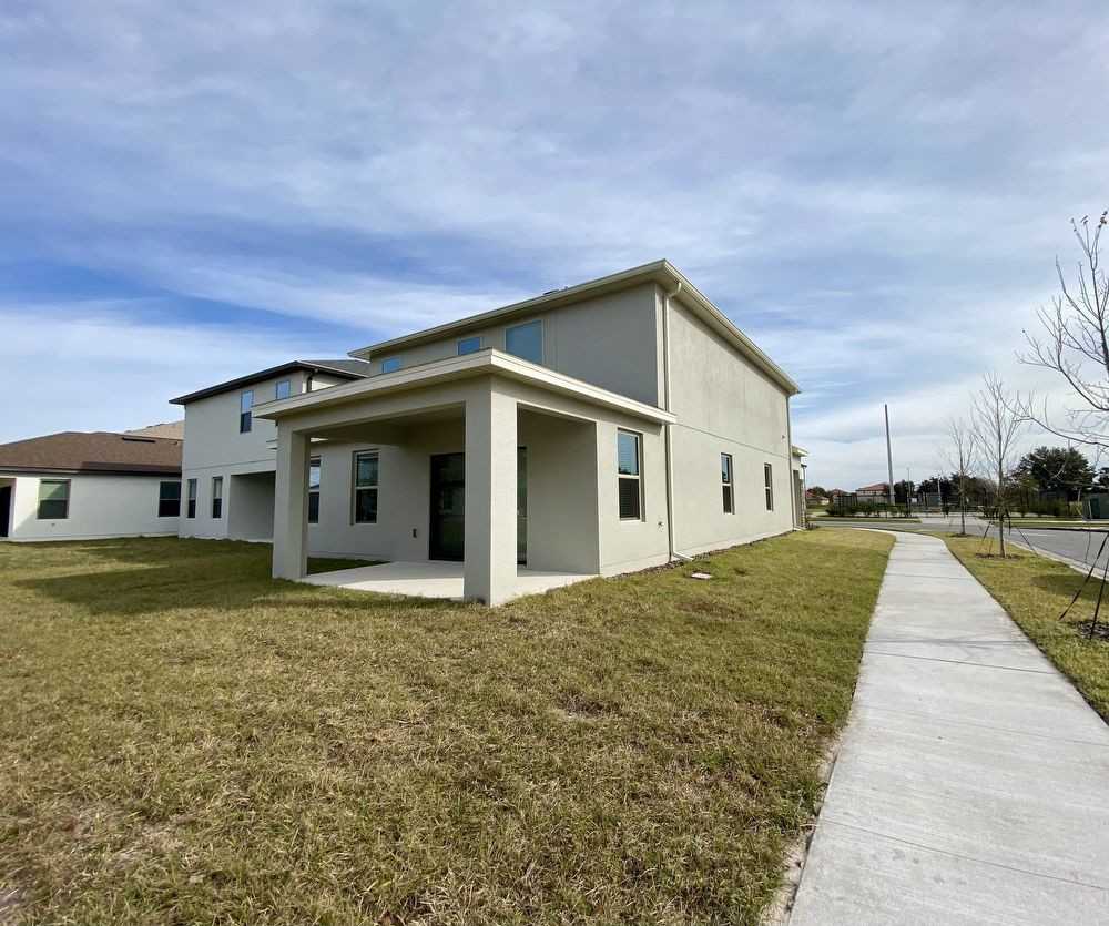 2922 Crest Dr - Photo 2 of 43