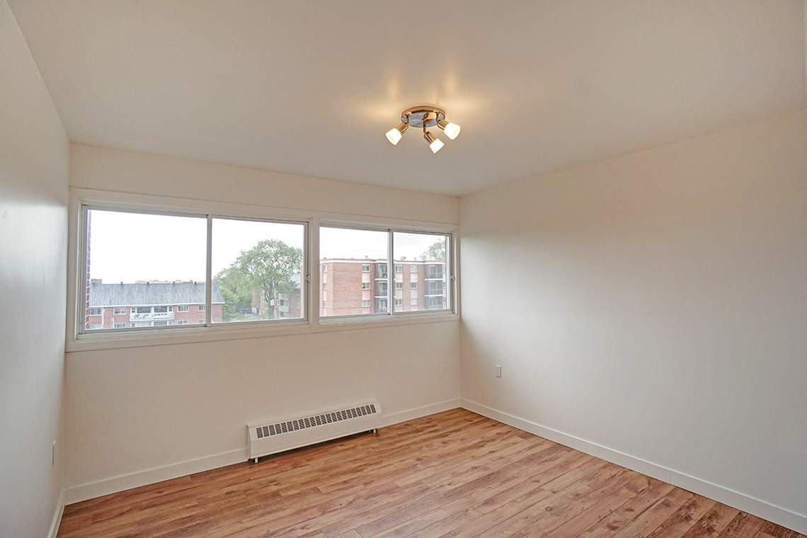 Place Versailles - Photo 2 of 14