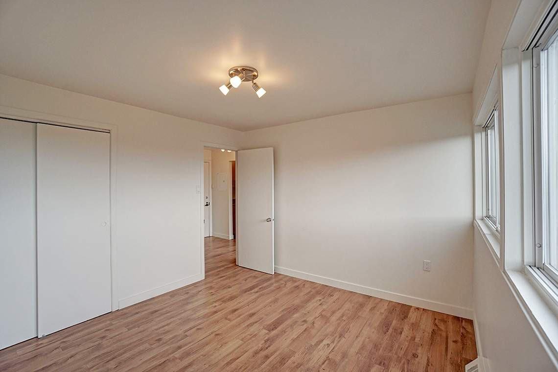 Place Versailles - Photo 3 of 14