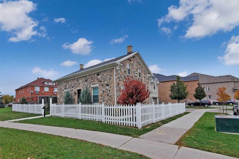 66 Monique Court - Photo 3 of 23