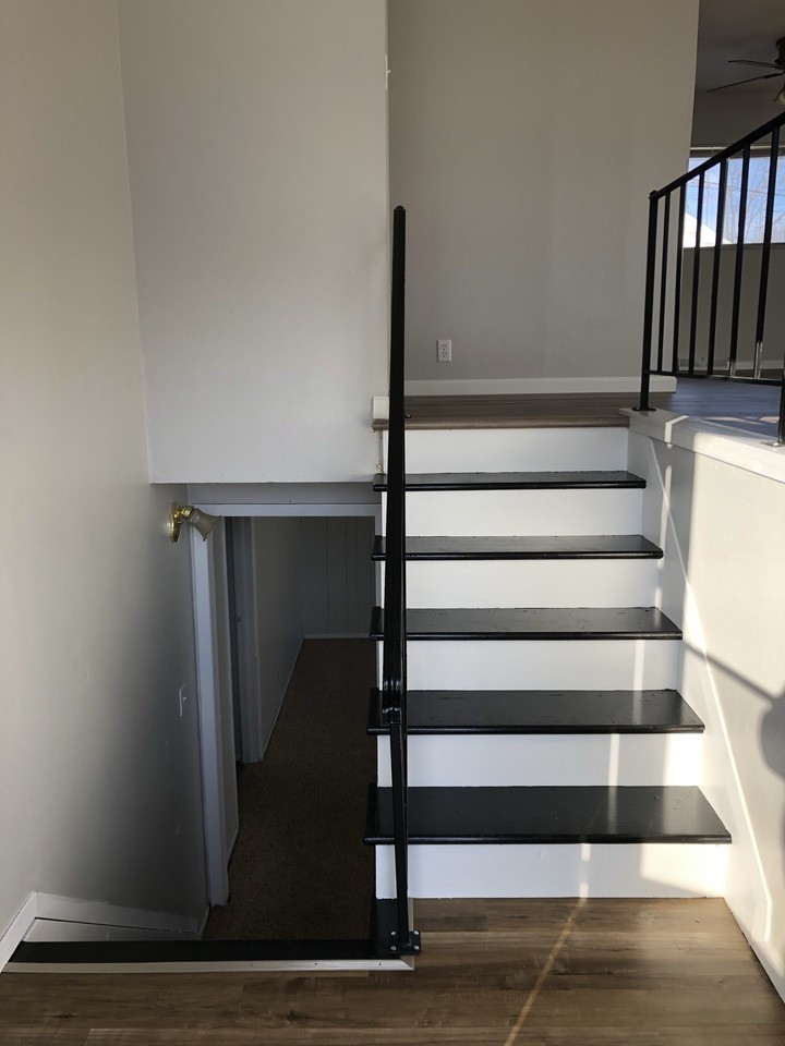 2416 Towne House Dr Ne - Photo 3 of 16
