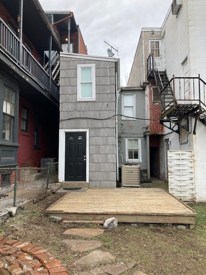 220 1/2 North Duke Street - Photo 2 of 15