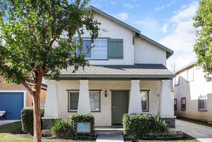 3276 Kirklee Ln - Photo 2 of 25