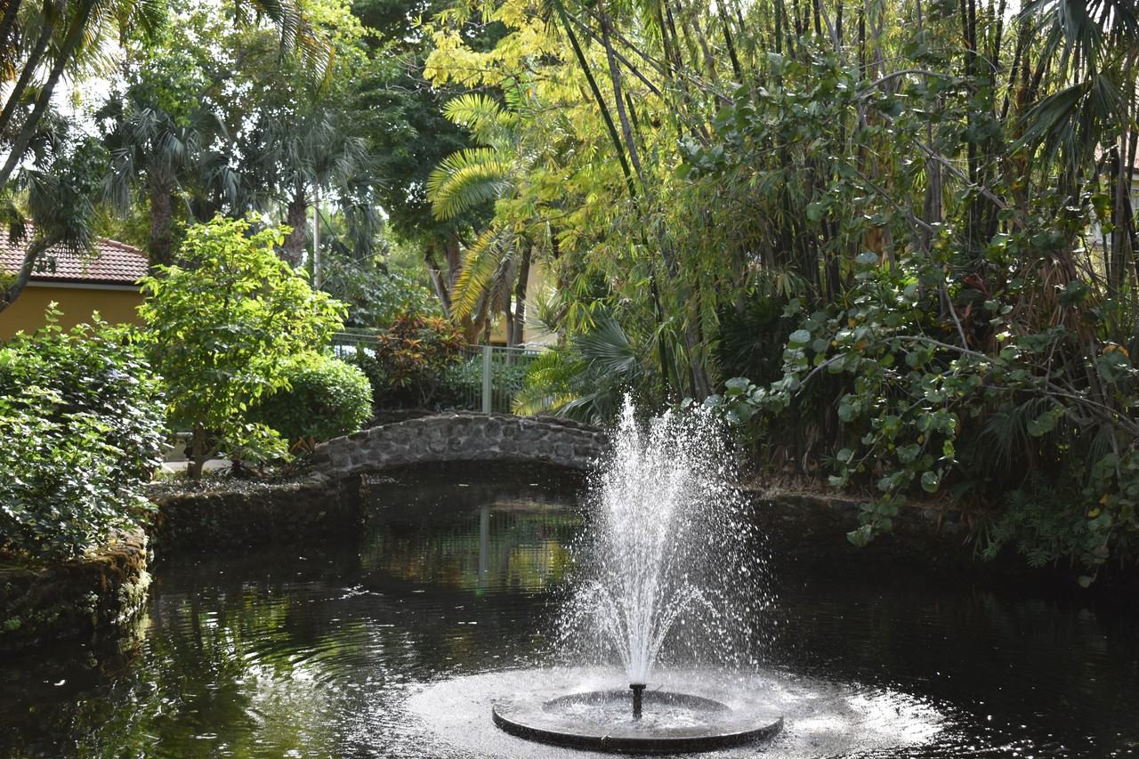 The Yacht Club - Photo 3 of 18