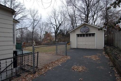 715 Yeatman Ave - Photo 3 of 20