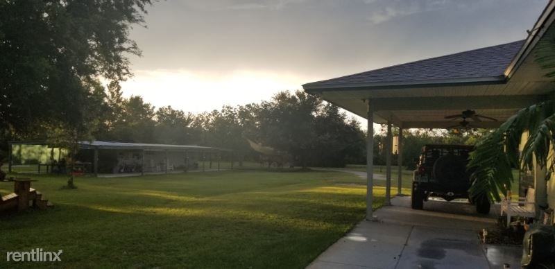 201 Black Lake Rd - Photo 2 of 10