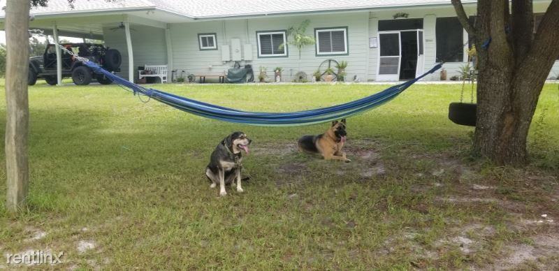 201 Black Lake Rd - Photo 3 of 10