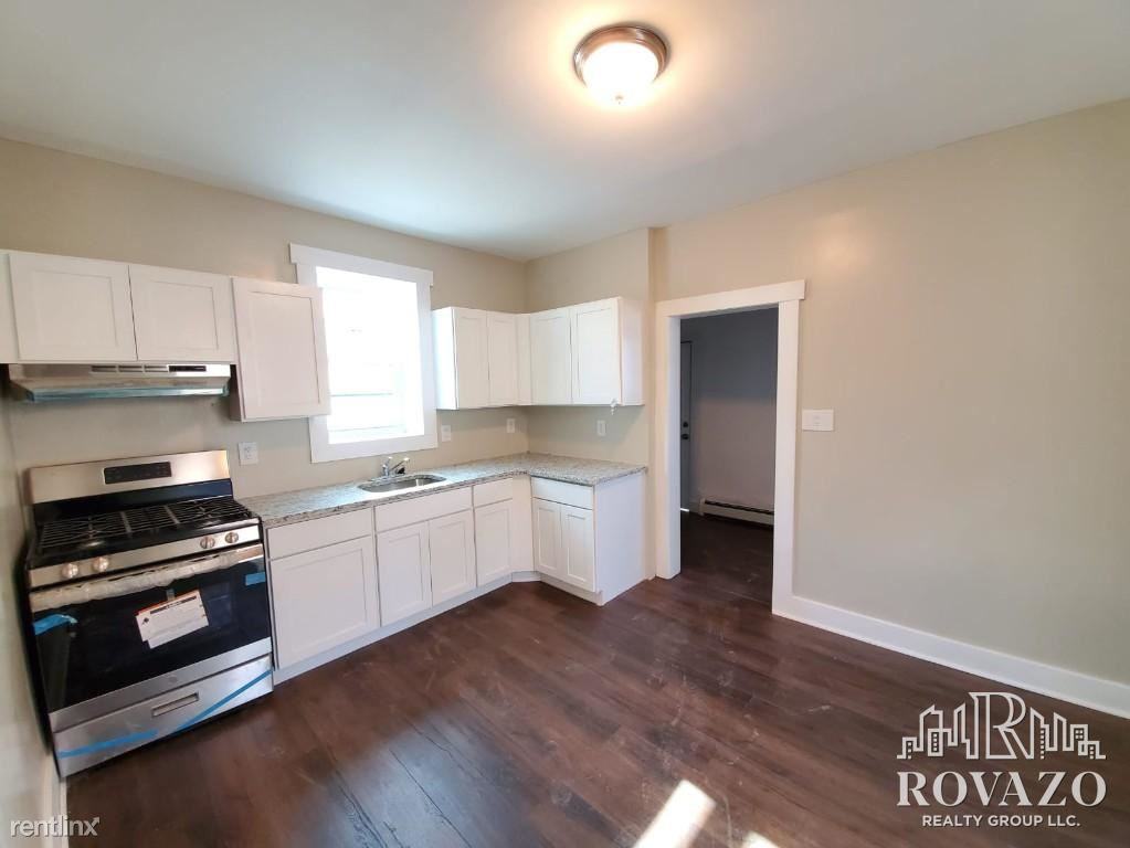 47 Webster St - Photo 2 of 15