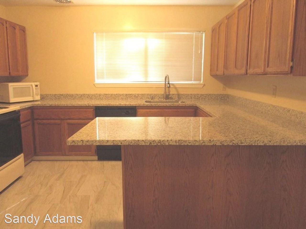 2465 Stokes St - Photo 2 of 12