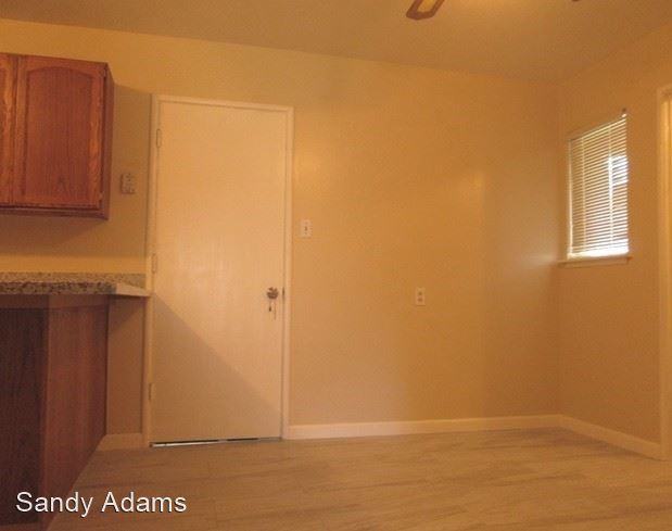 2465 Stokes St - Photo 3 of 12