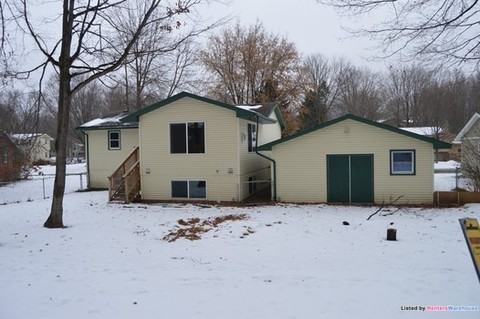 132 Shadywood Ln - Photo 2 of 15