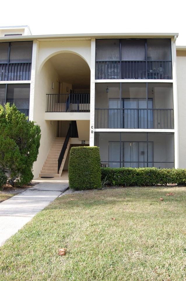 3161 Lake Pine Way S - Photo 2 of 9