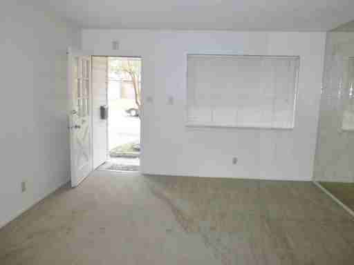 4032 Dexter Cir - Photo 3 of 17