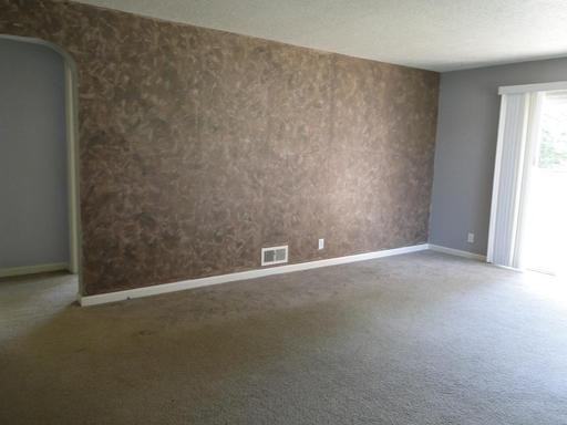 1290 Harvard Ave - Photo 3 of 12
