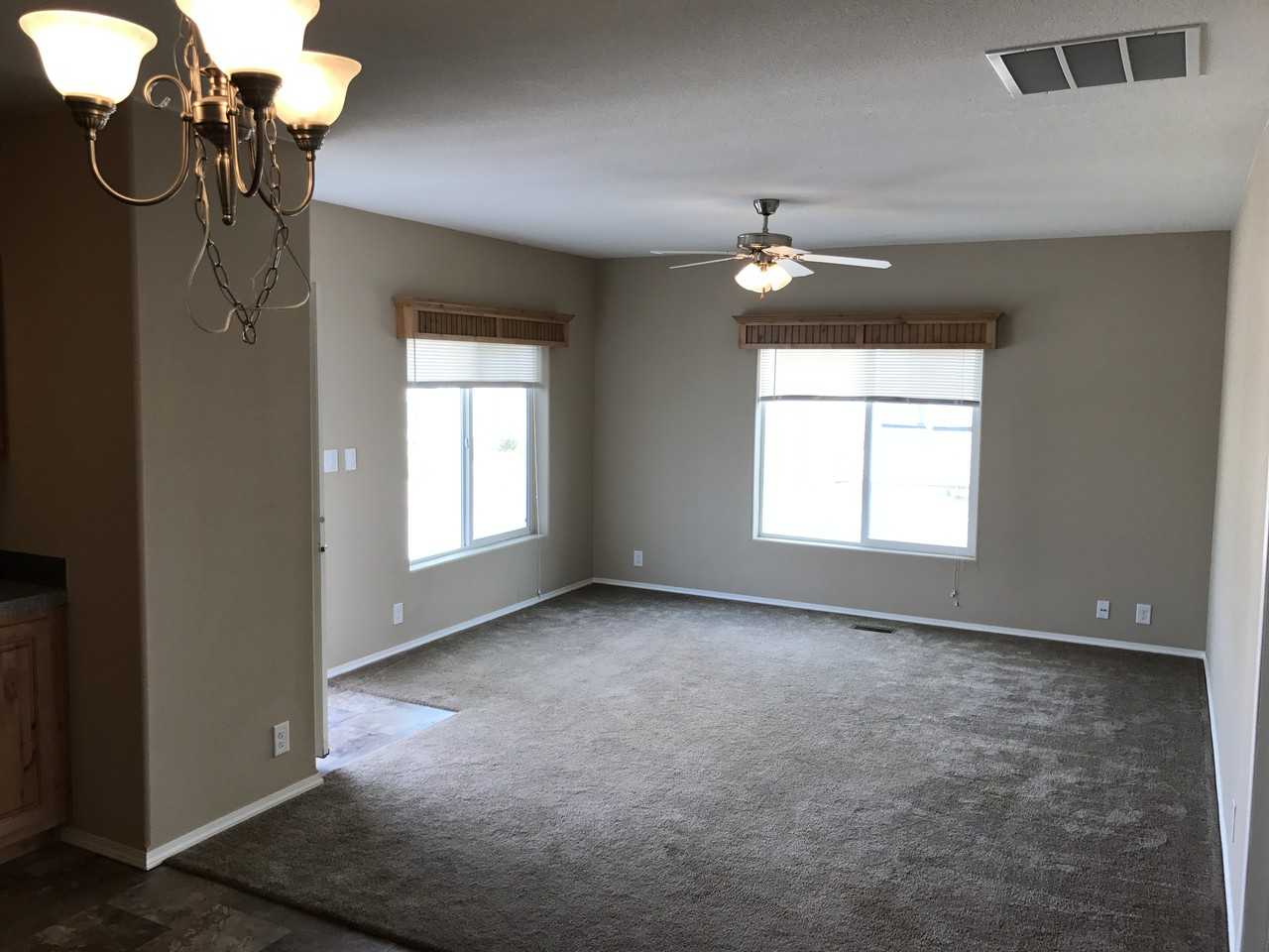 12363 Truax St - Photo 2 of 7